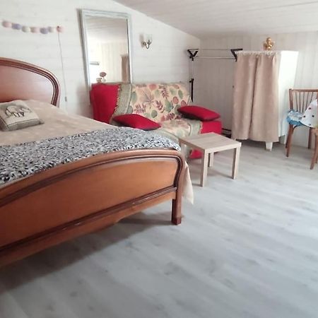 Studio Propre Et Cosy Le Mesnil-en-Vallée Dış mekan fotoğraf